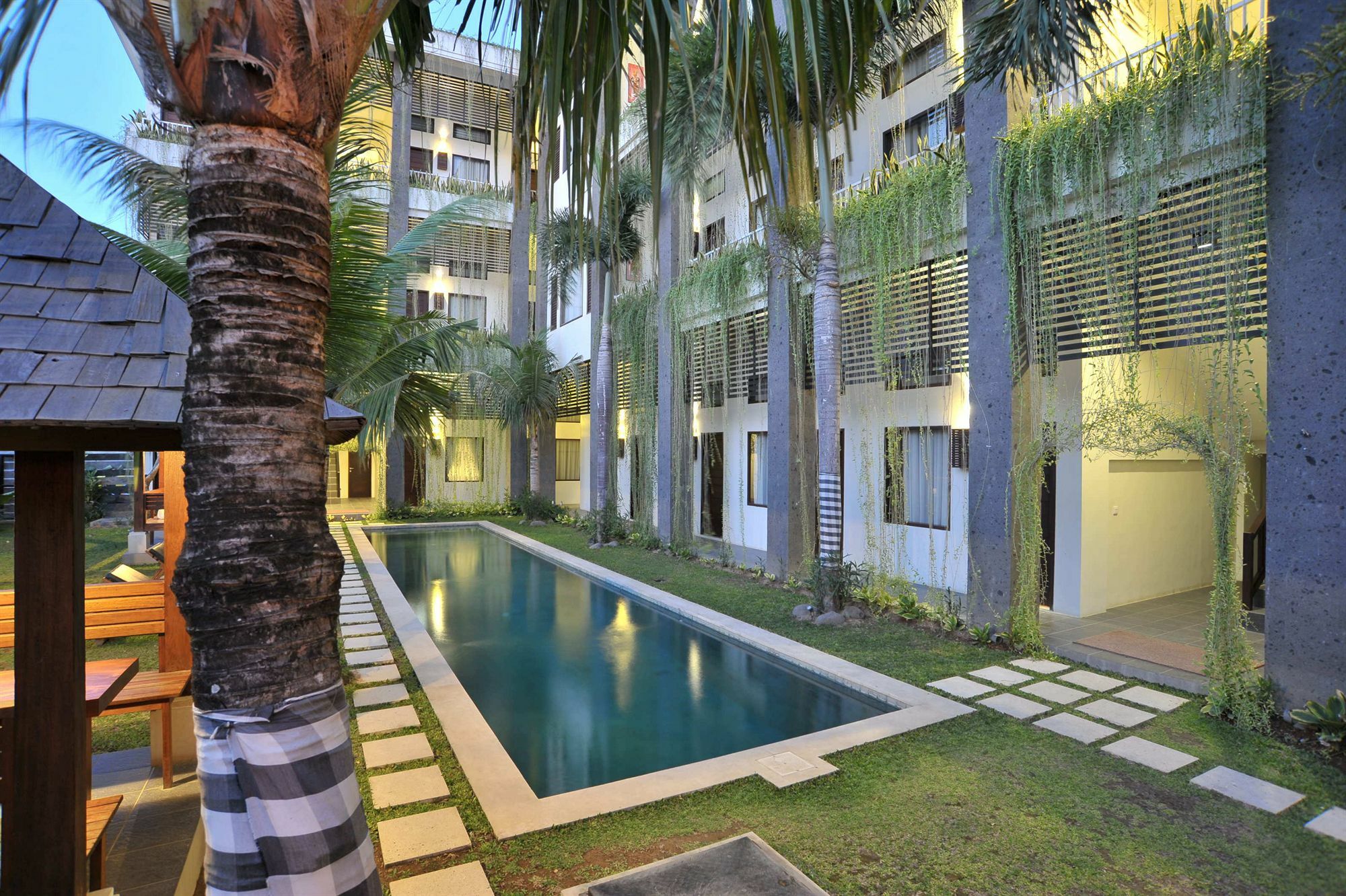 Ganga Hotel & Apartment Denpasar Eksteriør bilde